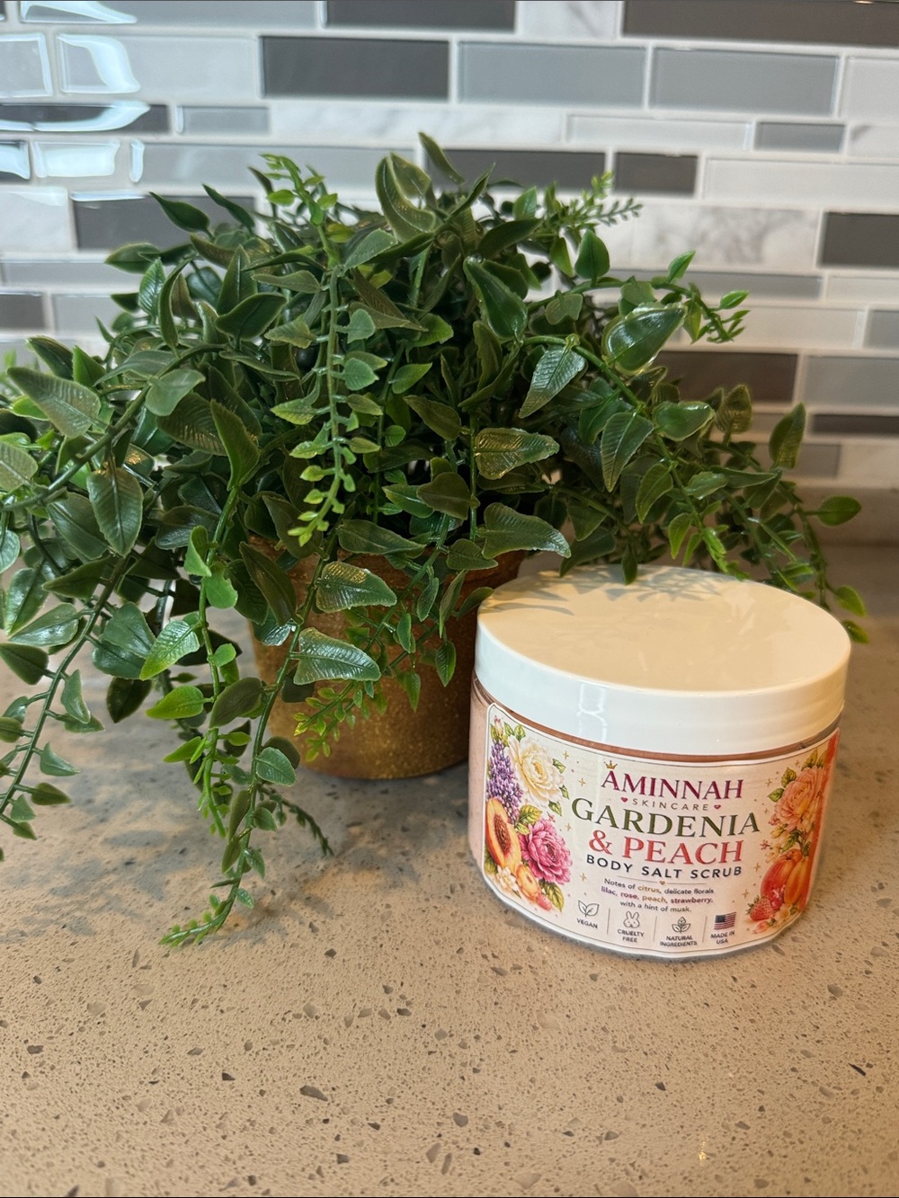LIMITED EDITION GARDENIA & PEACH BODY SALT SCRUB